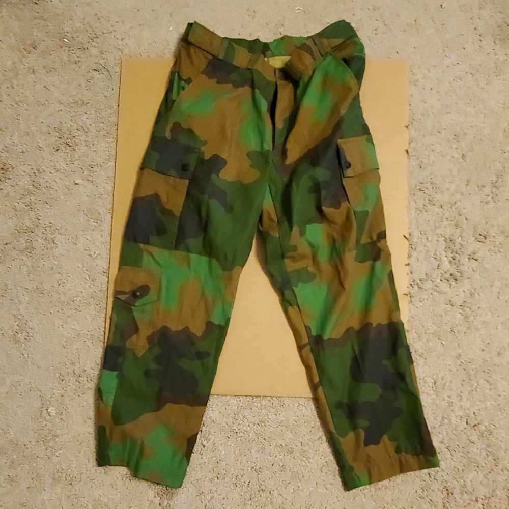 Dutch military jungle camo pants 33